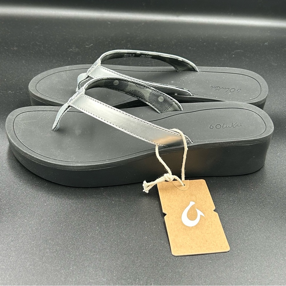 OluKai Women's Black and‎ Silver Sandals Brand New with Box Sz 11 - Picture 5 of 11